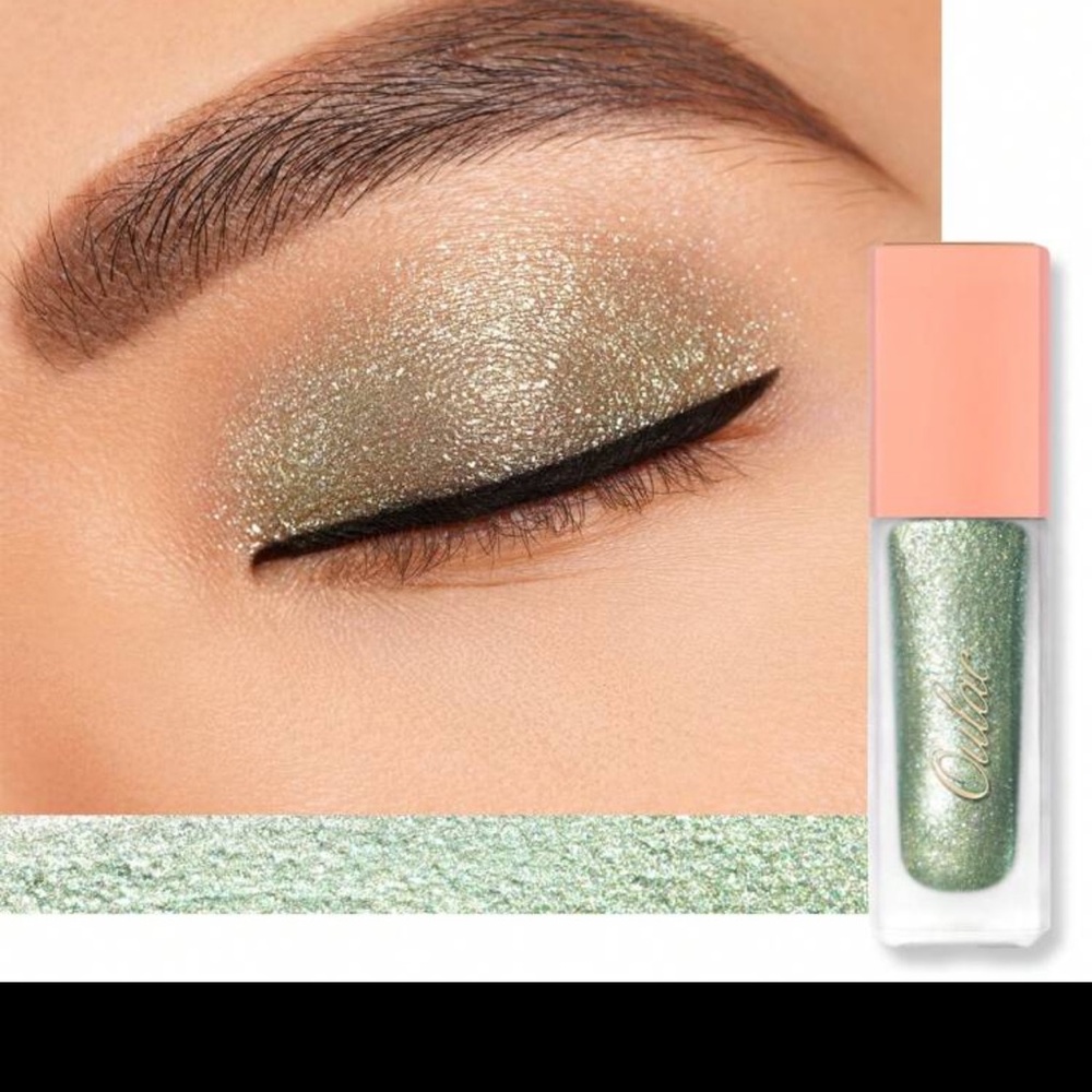 Glittery Green Eyeshadow by